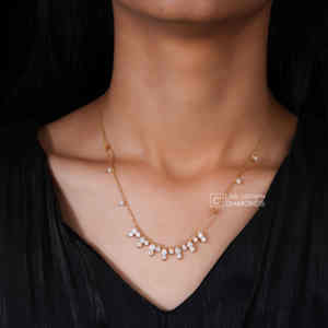 Colgante de Lujo con Moissanita de Corte Redondo en Oro Amarillo de 14K para Mujer con Veintiséis Piedras que Pesan 2.85 Quilates en Total - Product Image 1