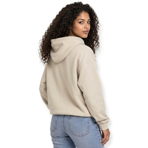 Sudaderas premium para mujer con estampado en relieve, interiores acogedores, diseños texturizados y siluetas contemporáneas para uso diario informal. - Product Image 4