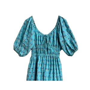 Robe midi en coton à col carré, imprimé floral fait main, avec ceinture, taille naturelle, écologique - Product Image 1