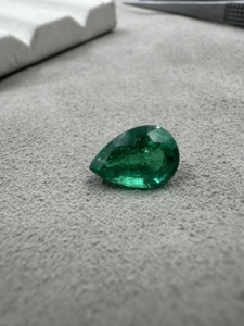 Émeraude naturelle zambienne taille poire 2,62 carats vert riche pierre précieuse non montée pour la fabrication de bijoux - Product Image 2
