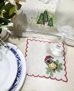 Serviettes de cocktail personnalisées brodées hibou Noël, bordure rouge, en lin naturel, réutilisables pour événements domestiques, bars et fêtes - Vente en gros - Product Image 3
