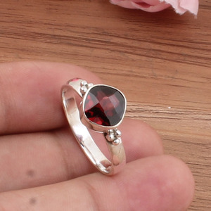 Anillo de Plata de Ley 925 con Granate Rojo Natural, Corte Brillante, Piedra de Nacimiento de Enero, Joyería Clásica de Boda, Venta al por Mayor, Anillo Genuino para Mujer - Product Image 2