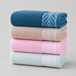 Serviette en tissu éponge de qualité supérieure, dotée d'une texture moelleuse et d'une surface absorbante pour un séchage confortable à la maison, au gymnase, au spa ou en voyage. - Product Image 5