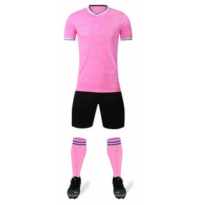 Uniforme de Fútbol ASTURBAN, Diseño Personalizado, Hecho en Pakistán, 100% Poliéster, Transpirable, Absorbente de Humedad, Antibacteriano - Product Image 2