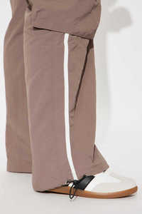 Men <b>Wind</b> <b>Breaker</b> Zipper Climbing Pants With Pockets Men Cargo Pant Trousers For Hiking For Men Custom Lightweight Windbrear - Product Image 4