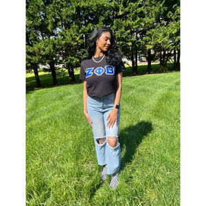 Camiseta con Letras Griegas de Zeta Phi Beta, Azul y Negro, Unisex, de Algodón, con Letras Griegas Bordadas, Ropa de Fraternidad y Hermandad, Prenda de Orgullo - Product Image 3