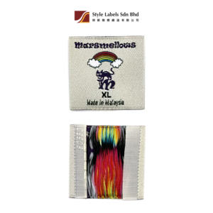 Etiquetas de tela lavables de damasco tejido con logotipo personalizado, de calidad, asequibles, con diseño de etiqueta para el cuello, tamaños personalizados y pliegues en los extremos para prendas. - Product Image 2