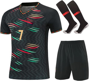 Uniforme de fútbol para hombre, transpirable, con calcetines. - Product Image 1