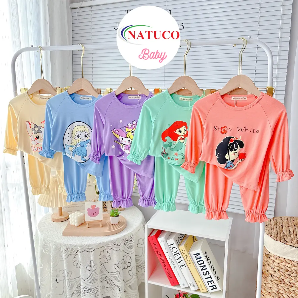 New Design Long-sleeved Cartoon Print Children's clothing made of Cool Cotton Fabric from 6-27Kg suitable for fall  winter wear.