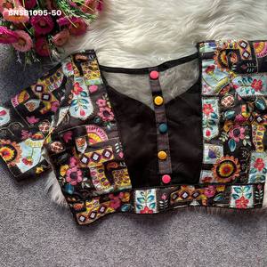 Blusa de seda Malai de diseño moderno con trabajo de cordones múltiples y botón decorativo en la parte posterior con diseño de red, lista para usar, suministro al por mayor. - Product Image 4