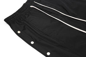 Pantalon de survêtement noir ample pour homme avec cordon de serrage et boutons latéraux, anti-plis, léger, style streetwear décontracté - Product Image 3