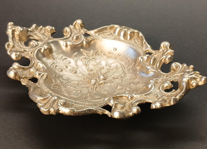 Wholesale Classic Ornate Brass Serving Trays Featuring Premium Finishes Suitable for Creating Sophisticated <b>Table</b> Setups - Product Image 2