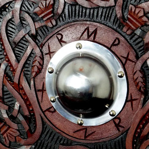 Bouclier Viking en Bois Premium, Rond, d'Inspiration Nordique, Artisanat pour Accessoires de Costume et Décoration Murale - Product Image 4
