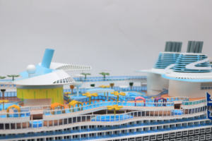 Sortie 2025 |   Modèle de bateau de croisière de luxe STAR OF THE SEAS |   Décoration tendance Oceanliner - Product Image 4