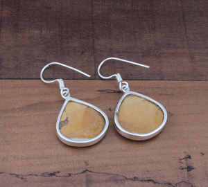 ต่างหูหยดน้ำประดับพลอยแจสเปอร์ธรรมชาติสุดหรู เงินแท้ 925 รูปทรงหยดน้ำ ดีไซน์โดดเด่น สวยสง่า เหมาะสำหรับวันเกิด งานแต่งงาน - Product Image 6