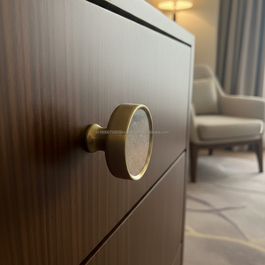 ลูกบิดหินอ่อนสไตล์มินิมอล ขอบสีทอง ผิวด้าน ขนาด 5.75 ซม. ทนทาน เป็นมิตรกับสิ่งแวดล้อม เหมาะสำหรับห้องน้ำ บ้าน บาร์ ห้องครัว ห้องนอน ห้องนั่งเล่น ตู้เก็บของ - Product Image 6