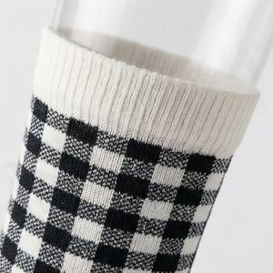 ถุงเท้ากีฬาซับเหงื่อ ระบายอากาศได้ดี ขนาดใหญ่พิเศษ สำหรับวิ่ง ออกกำลังกาย ยิม ทนทาน บุหนานุ่ม สีสันปรับแต่งได้ - Product Image 4