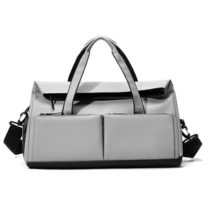 Bolsa de Viaje de Cuero Beige, Resistente al Agua, Bolsa de Fin de Semana para Gimnasio - Product Image 4