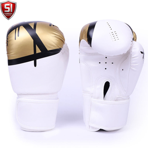 Guantes de Boxeo SUMROOS SI Negros y Dorados de Cuero con Correa de Muñeca Ajustable, Diseño Cómodo con Cordones, Equipo de Entrenamiento - Product Image 4