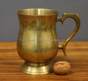 Mug en laiton antique Inde Gravure à la main Écologique Bière Vin Taille personnalisée Vintage Décoratif Ferme Rustique Tankard Artisan Cadeaux - Product Image 3
