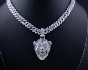 Collar con colgante de calavera chapado en oro de plata tibetana con incrustaciones de circonitas, cadena de eslabones y engaste de garra con corte brillante redondo, joyería Hip Hop - Product Image 1