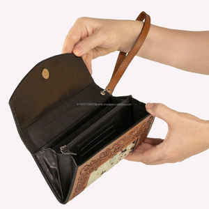 Monedero de mano de cuero de vaca genuino de estilo occidental con patrón de mariposa y flores mecanizadas a mano - Product Image 2