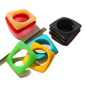 Bracelet manchette en acétate, forme irrégulière, coloré et tendance, bijoux en résine de haute qualité, artisanat en résine - Product Image 1