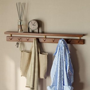 Étagère murale en bois de manguier avec crochets en laiton - Étagère de rangement décorative en noyer - Vente en gros - Product Image 2