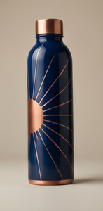 Botella de Cobre Puro con Recubrimiento de Esmalte y Logotipo Personalizado, Base Azul Marino, Diseño de Sol Radiante, Bebida Deportiva Ayurvédica para el Bienestar, OEM - Product Image 3