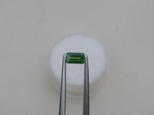 Diopsido de Cromo Verde Natural, Gema Esmeralda Facetada Suelta de 5x3mm - Product Image 2