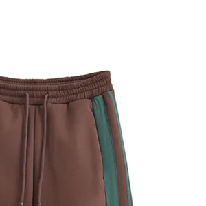 Pantalon de survêtement marron pour homme avec bandes latérales vertes, taille élastique et cordon de serrage, joggers décontractés en maille mi-épaisse pour l'automne - Product Image 6