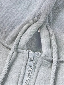 Sweat-shirt à capuche zippé noir pour homme, couleur unie, en polaire, décontracté, pour l'automne, coupe classique, logo au dos, 2027 - Product Image 6