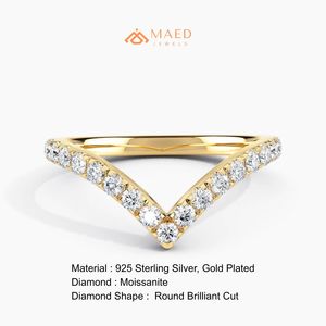 Anillo de compromiso de moissanita en forma de V chapado en oro de 18 quilates, joyería nupcial de moissanita y diamantes para mujer, lujo estadounidense - Product Image 6