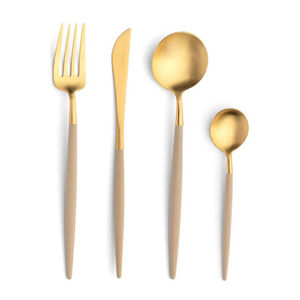 Juego de cubiertos de diseño elegante con mango rojo y baño de oro, juego de vajilla creativo de acero inoxidable para uso doméstico y hotelero. - Product Image 6