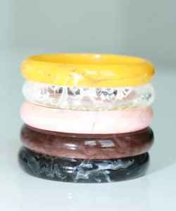 Brazalete de Resina Moderno para Mujer de Creative Art Zone - Joyería Hecha a Mano para Fiestas - Product Image 3