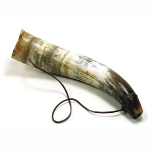 Sifflet artisanal en corne de buffle, finition naturelle, instrument sonore traditionnel, parfait pour les spectacles et expositions culturelles - Product Image 3