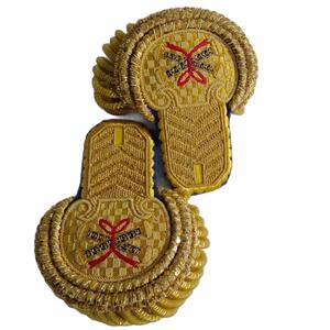 Écusson brodé personnalisé à coudre avec franges dorées et motif à carreaux en tissu appliqué pour uniformes, vestes, casquettes et articles de mode - Product Image 3