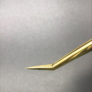 Pince à épiler RMI en acier inoxydable, poignée unie, finition dorée plasma, durable, 10 mm, pour extensions de cils, avec 2 pointes différentes pour cils - Product Image 3