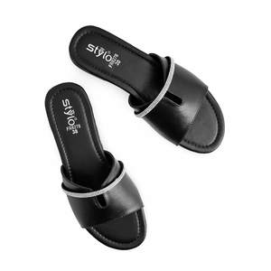 Pantoufles de sport formelles noires pour femmes FR8278 - Product Image 1