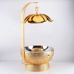 Maravilloso y popular plato para calentar comida de metal dorado para el hogar, hoteles, restaurantes, bodas, fiestas, cumpleaños y celebraciones. - Product Image 1