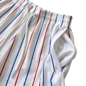 Shorts en maille unie pour hommes, taille mi-haute élastique, séchage rapide, respirant, style décontracté urbain, 100 % polyester, motif rouge, bleu, blanc - Product Image 5