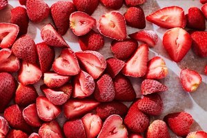 Fraises surgelées en vrac pour confitures et desserts de boulangerie - Product Image 2