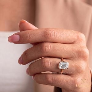 Anillo de Compromiso con Esmeralda Certificada por IGI y Diamante Solitario con Engaste de Bisel en Oro Amarillo, Joyería Clásica de Diamantes para Mujer - Product Image 3