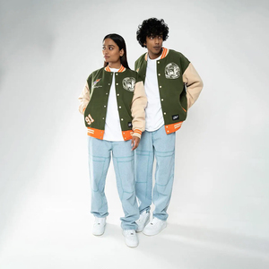 Veste universitaire unisexe verte 100% coton coupe-vent avec patch brodé, col rabattable, coupe classique, vêtement décontracté pour l'automne - Product Image 4