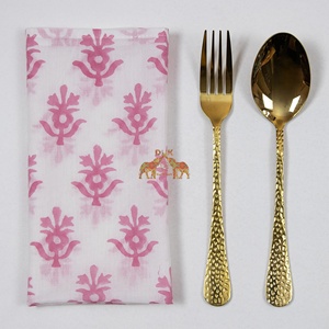 Venta al por mayor de servilletas de boda cuadradas personalizadas hechas a mano con estampado de bloques de algodón suave y ligero servilletas de cena para Hotel y uso doméstico - Product Image 4