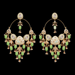 Boucles d'oreilles pendantes en alliage tendance, style Kundan Jadau Hyderabadi, avec perles, cristaux et strass, bijoux de mariage multicolores - Product Image 2
