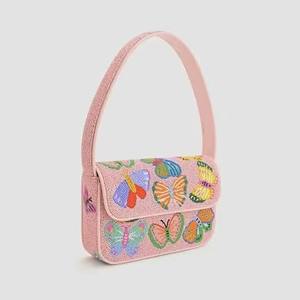Bolso de Mujer Hecho a Mano con Cuentas de Resina TCE |   Cartera Artesanal Tradicional para Mujer |   Accesorio de Moda Étnico Hecho a Mano - Product Image 1