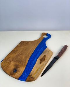 Planche de cuisine en bois époxy durable pour usage professionnel, planche à découper en bois et résine artisanale de luxe - Product Image 1