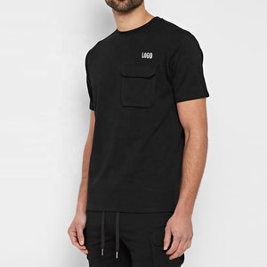 Ensemble décontracté chic pour homme : T-shirt et short en tissu doux avec poches avant et design élégant, coupe décontractée - Product Image 6