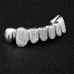 Grillz en alliage plaqué argent avec moissanite, incrustation micro de moissanite taille brillant rond, pour hommes, style Hip Hop, bijoux dentaires - Product Image 2